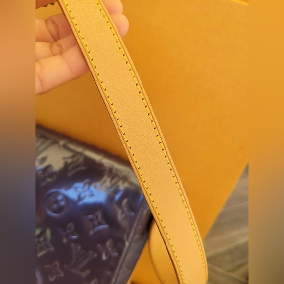 Indigo Monogram Vernis Thompson Street Bag - Picture 5 of 16